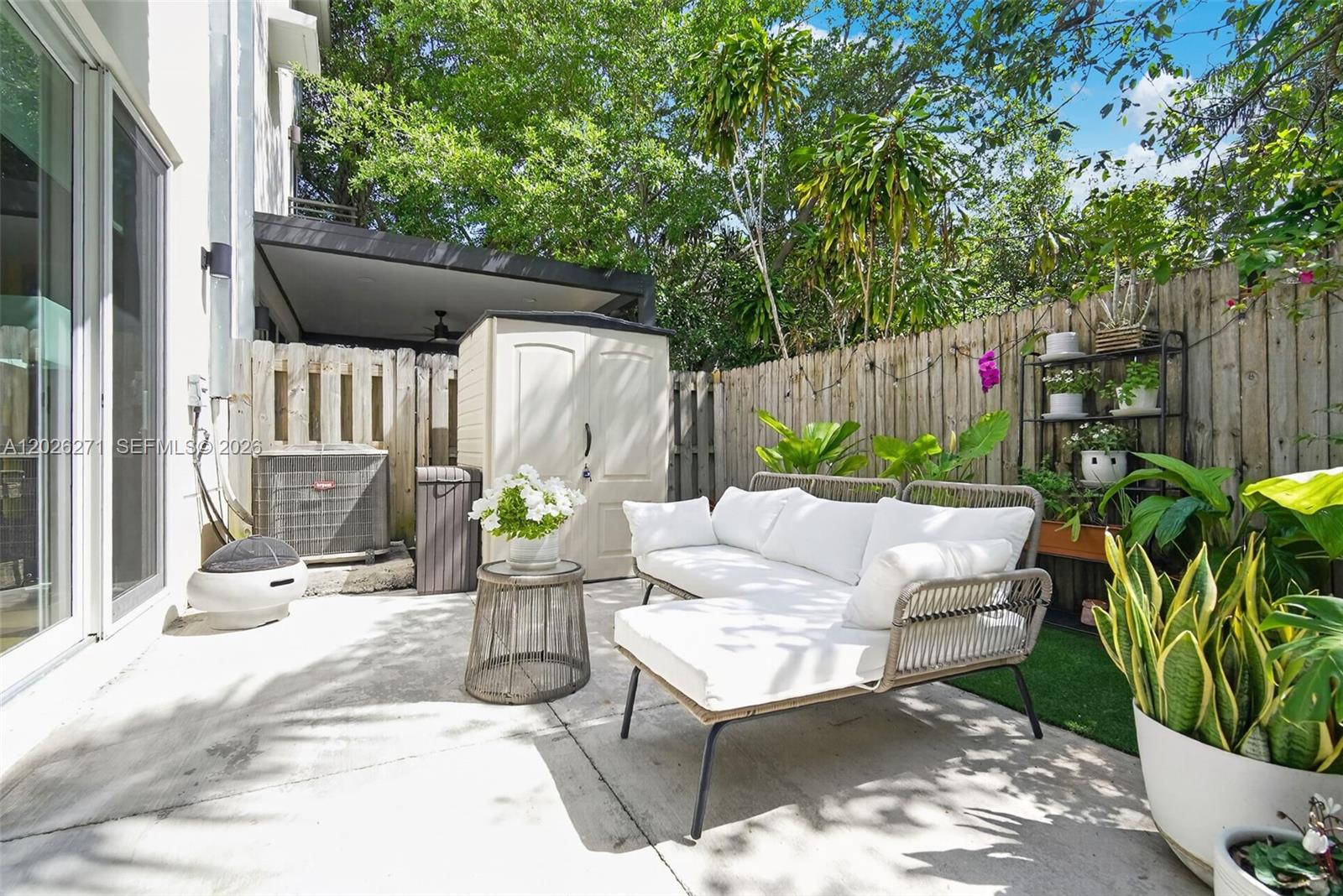 Tarpon River - Residential