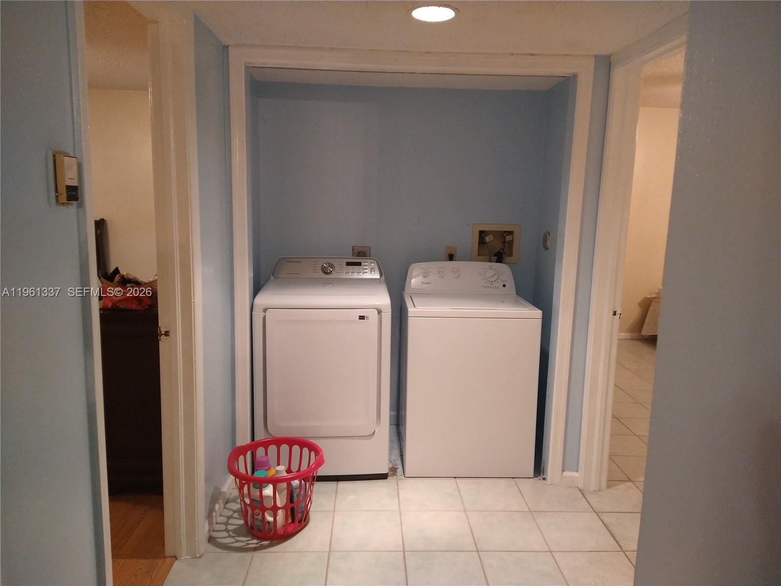 OAK PATHS CONDO - Residential