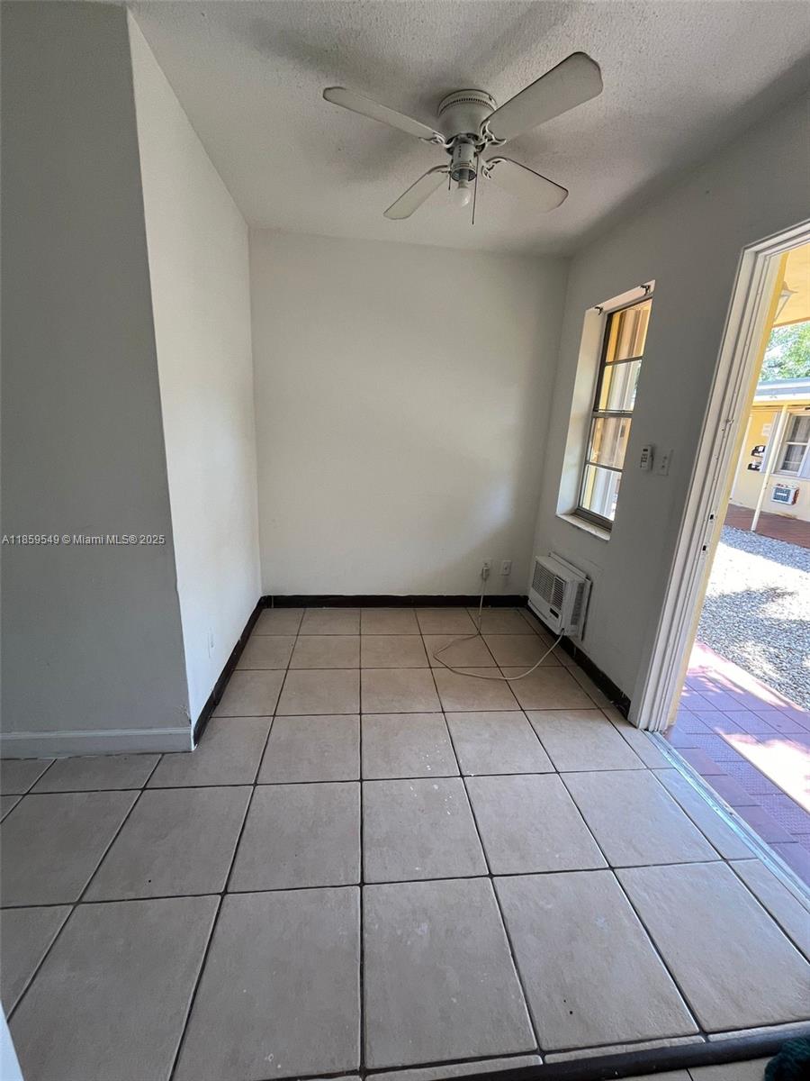 BROWARD MANOR OF HOLLYWOO - Residential Lease