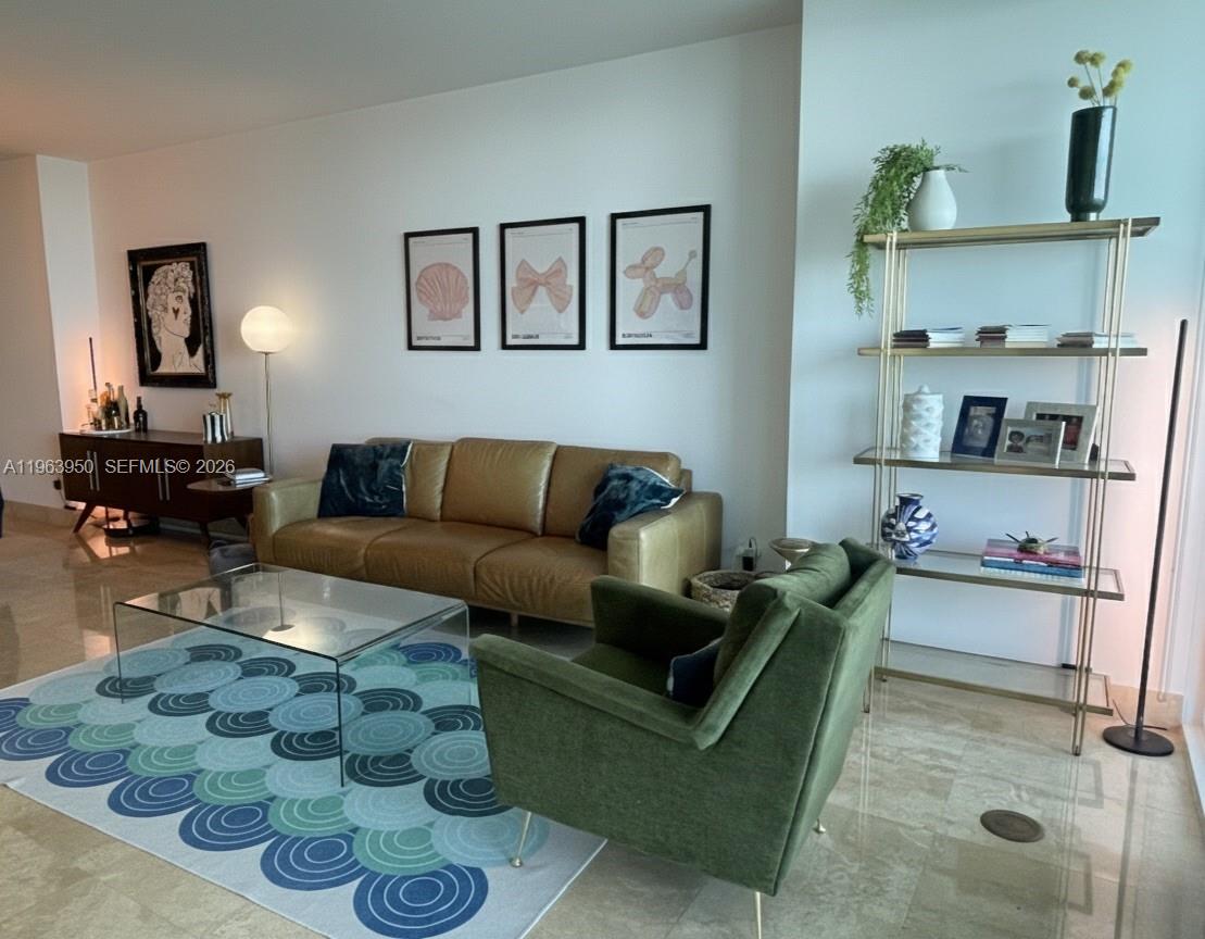 BLUE CONDO - Residential