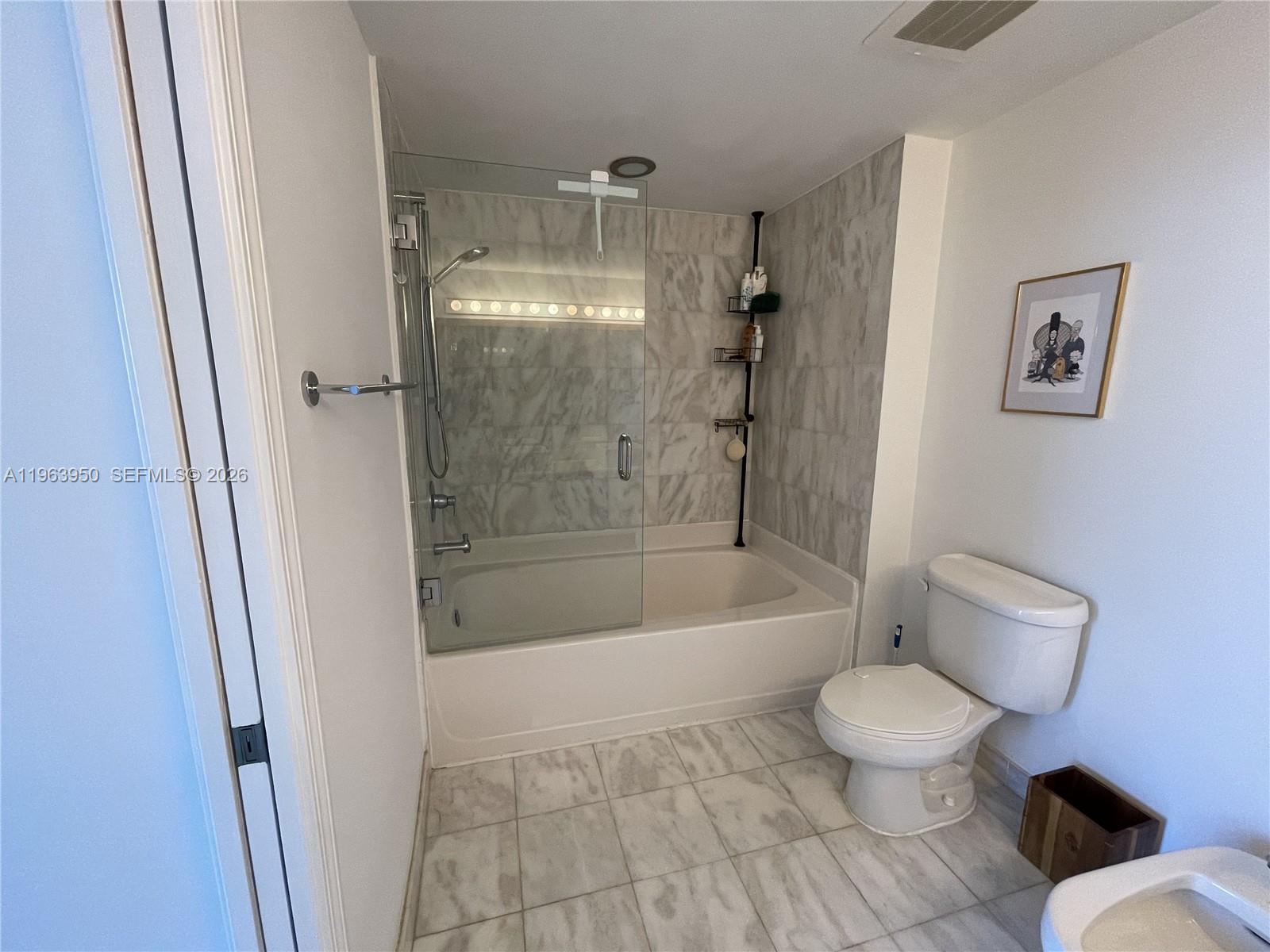 BLUE CONDO - Residential