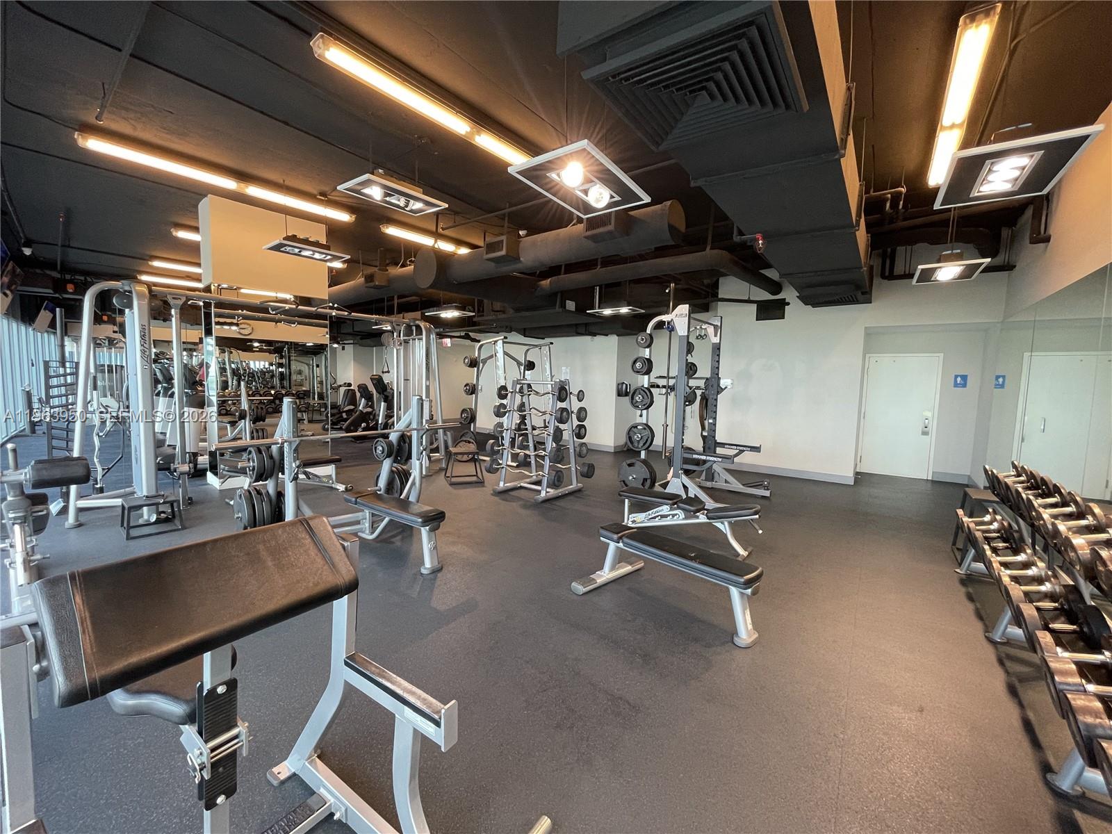 BLUE CONDO - Residential