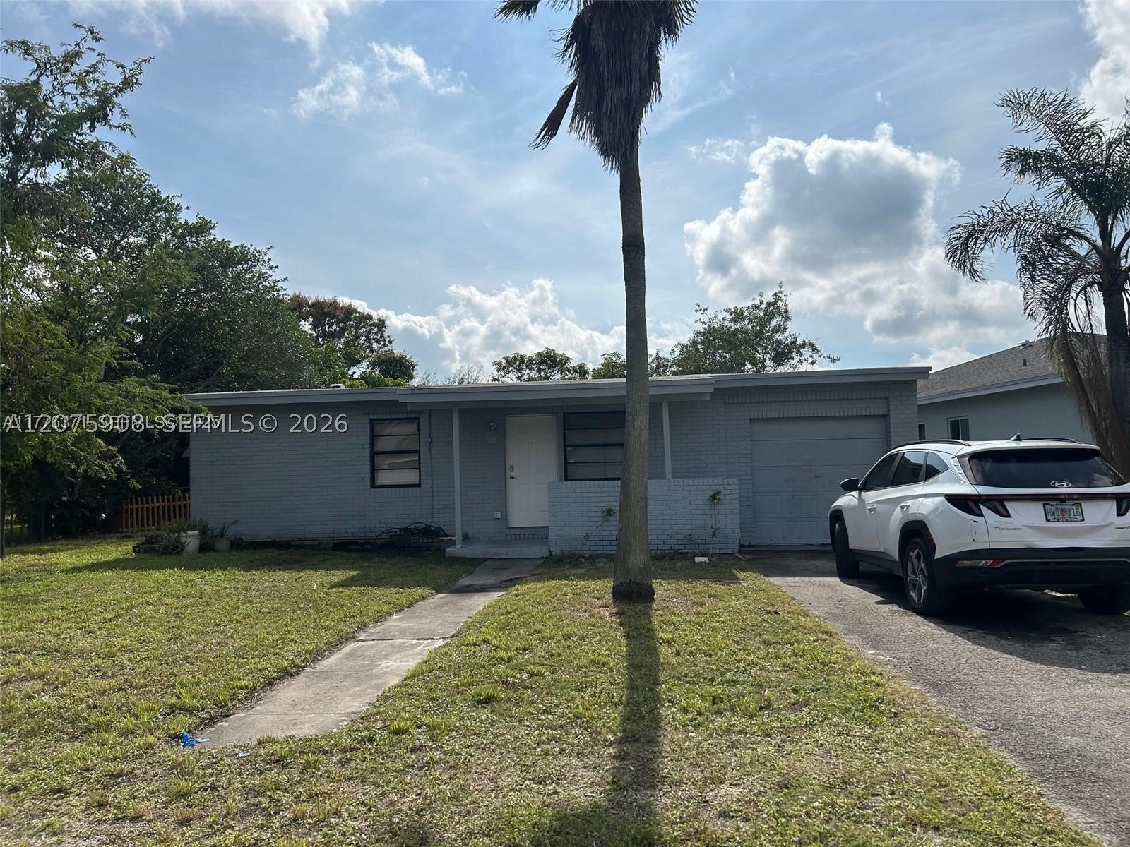 1318 NW 11th St