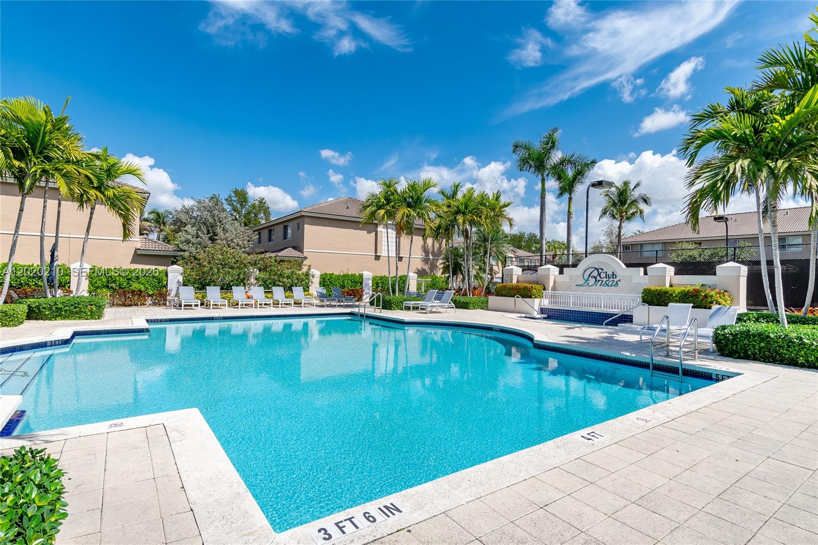 LAS BRISAS AT DORAL CONDO - Residential