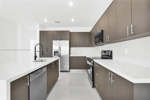 MLS: A11769320