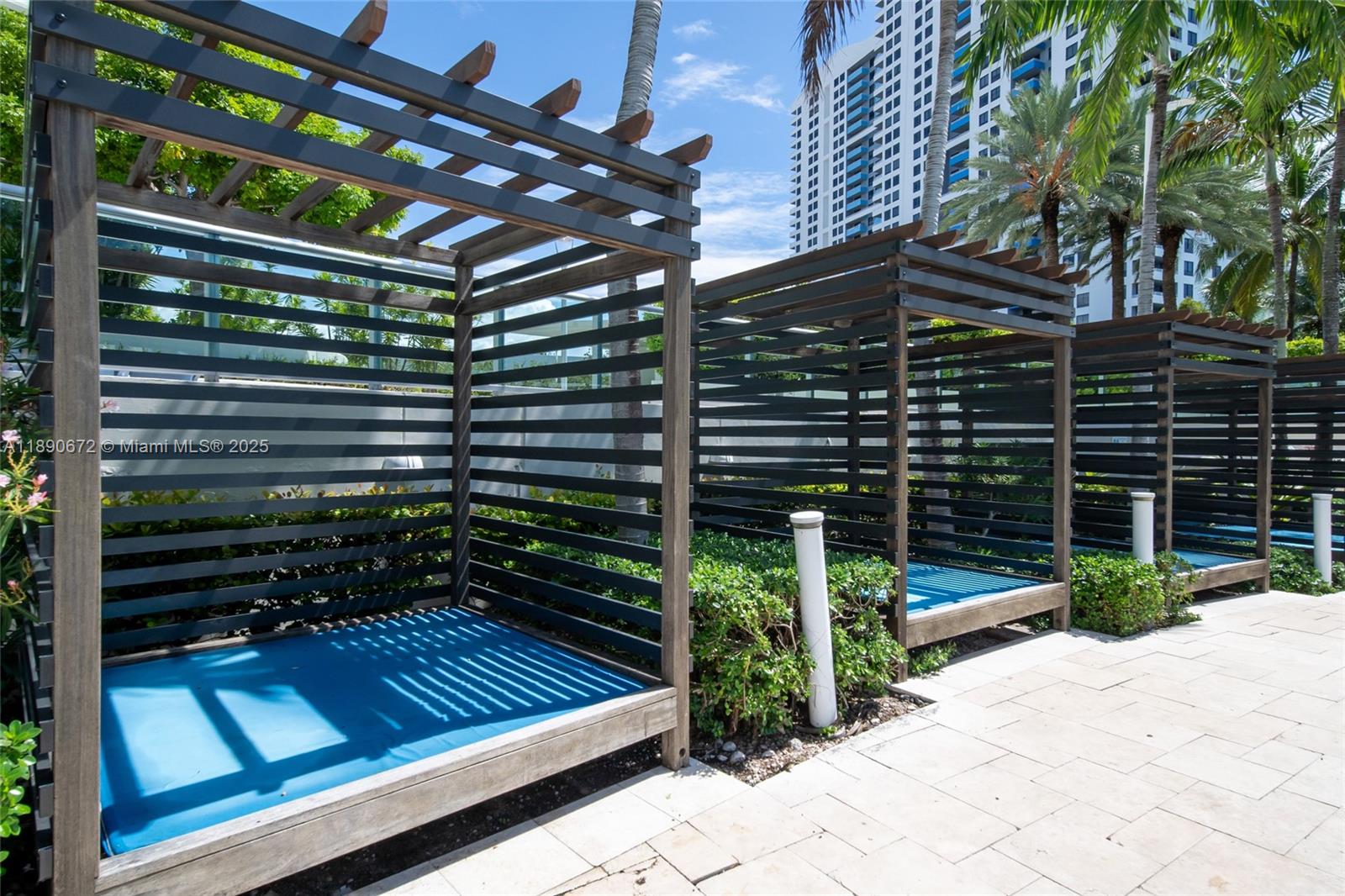 FLAMINGO SOUTH BEACH I CO - Residential