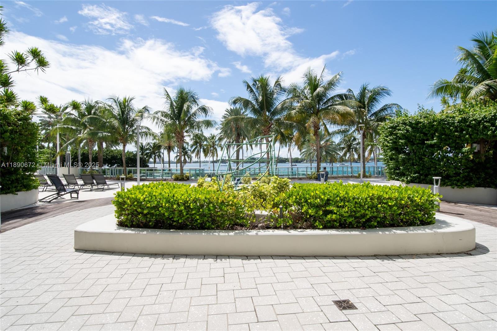 FLAMINGO SOUTH BEACH I CO - Residential