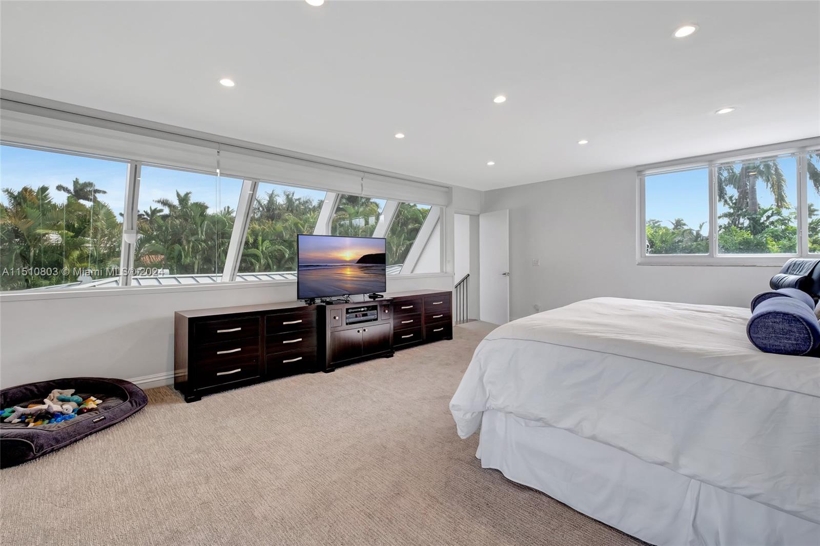 MIAMI SHORES BAY VIEW - Residential