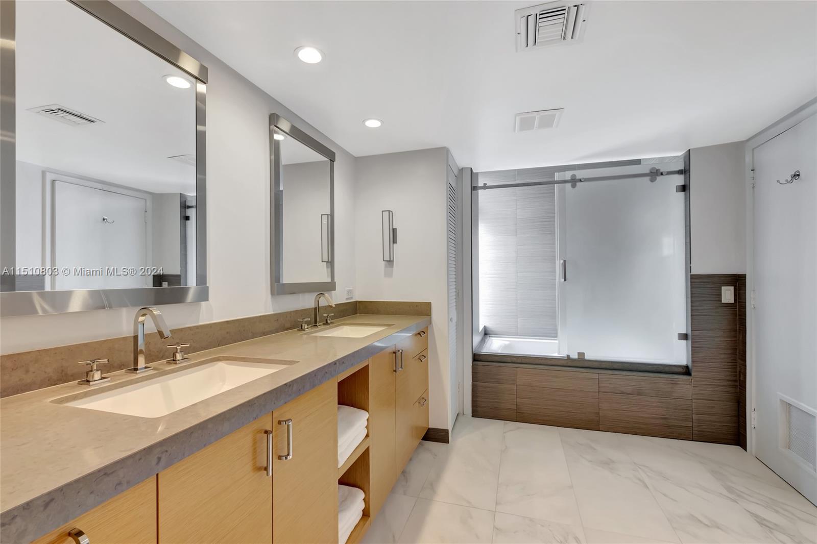 MIAMI SHORES BAY VIEW - Residential