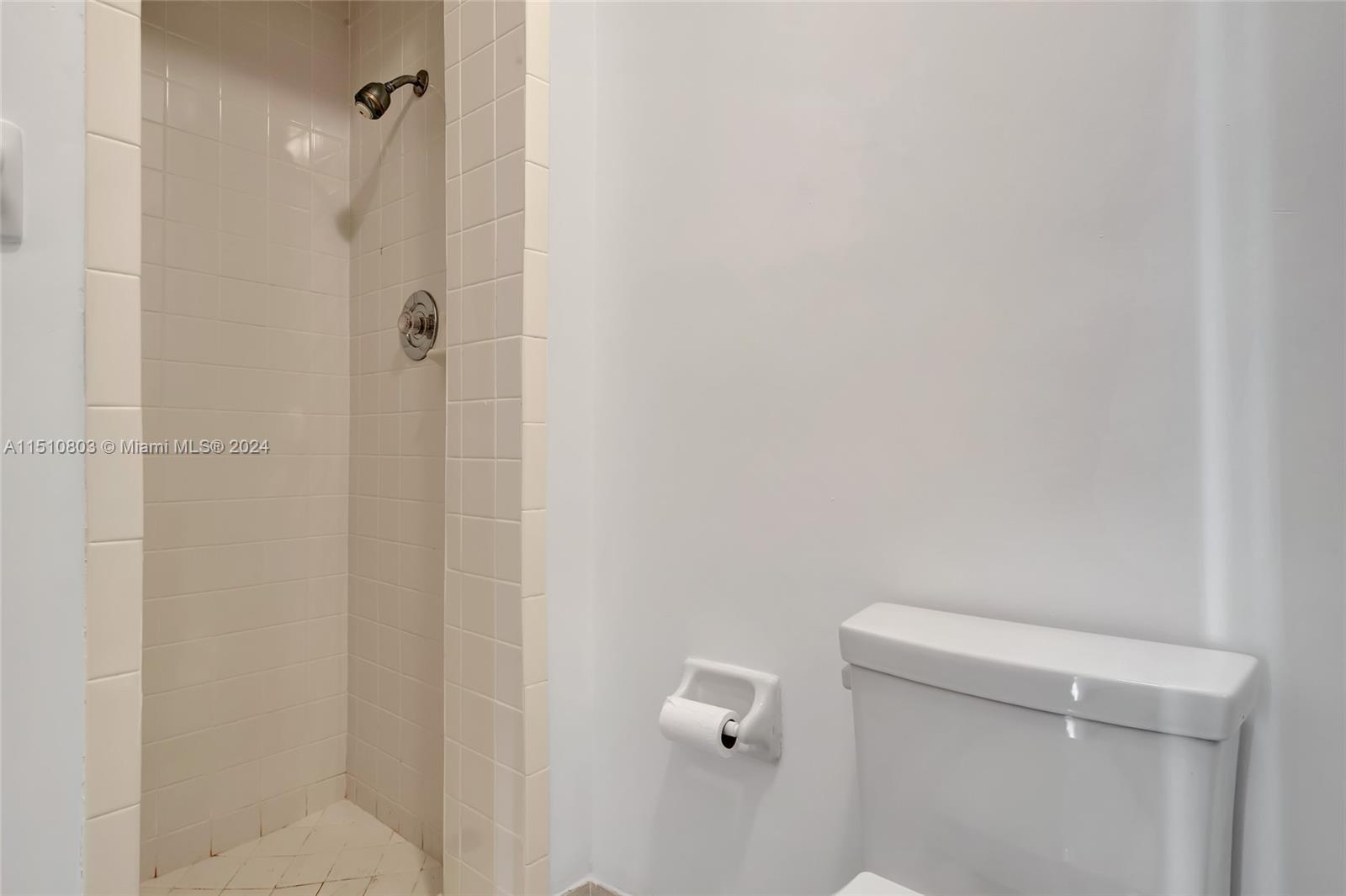 MIAMI SHORES BAY VIEW - Residential