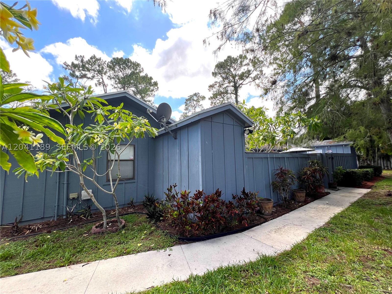 1077 Goldenrod Rd 1077