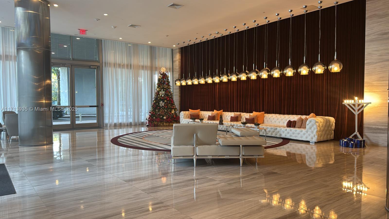 2000 Metropica Way 2202