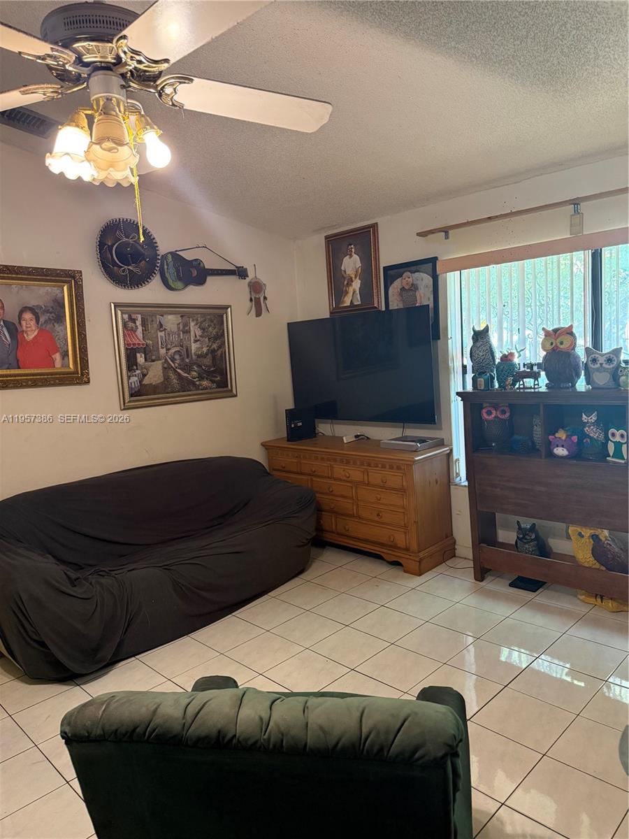 PINE NEEDLES HOMES - Residential