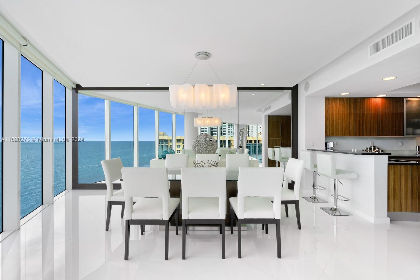 TRUMP HOLLYWOOD - Residential