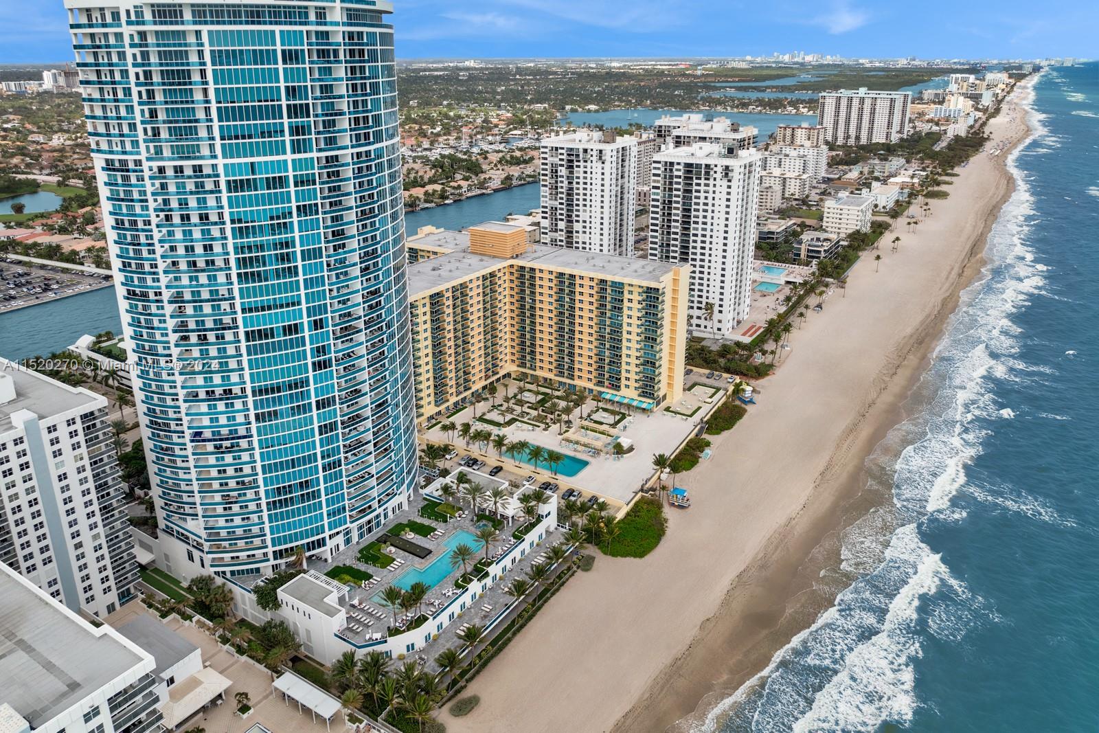 TRUMP HOLLYWOOD - Residential