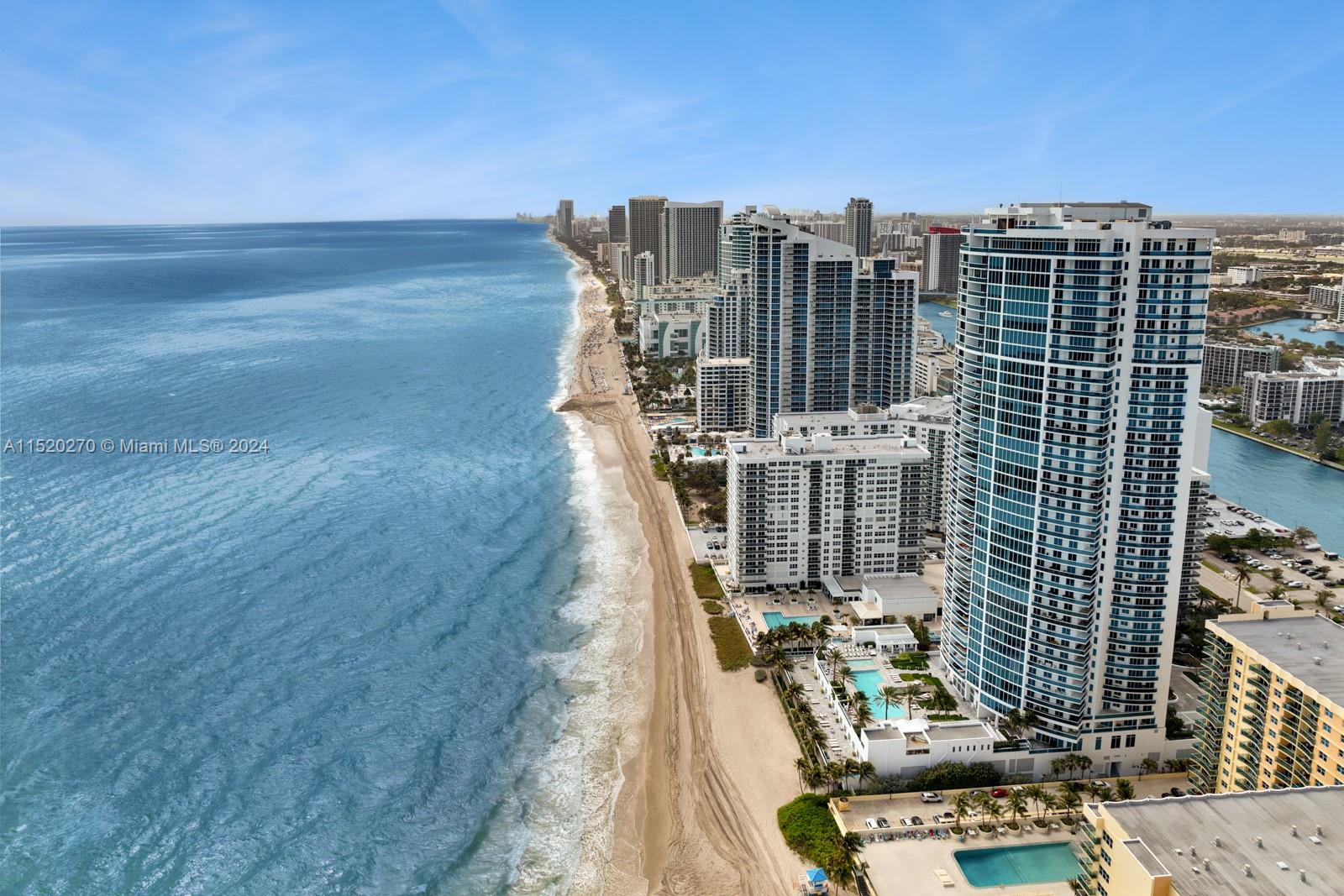 TRUMP HOLLYWOOD - Residential