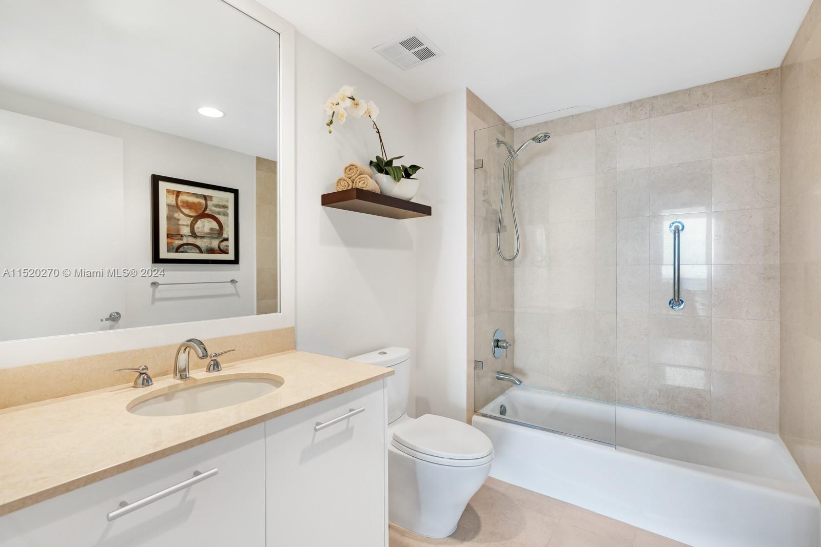 TRUMP HOLLYWOOD - Residential