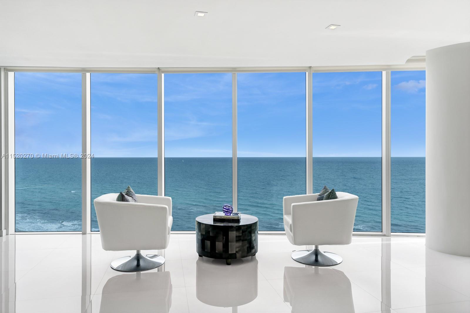 TRUMP HOLLYWOOD - Residential