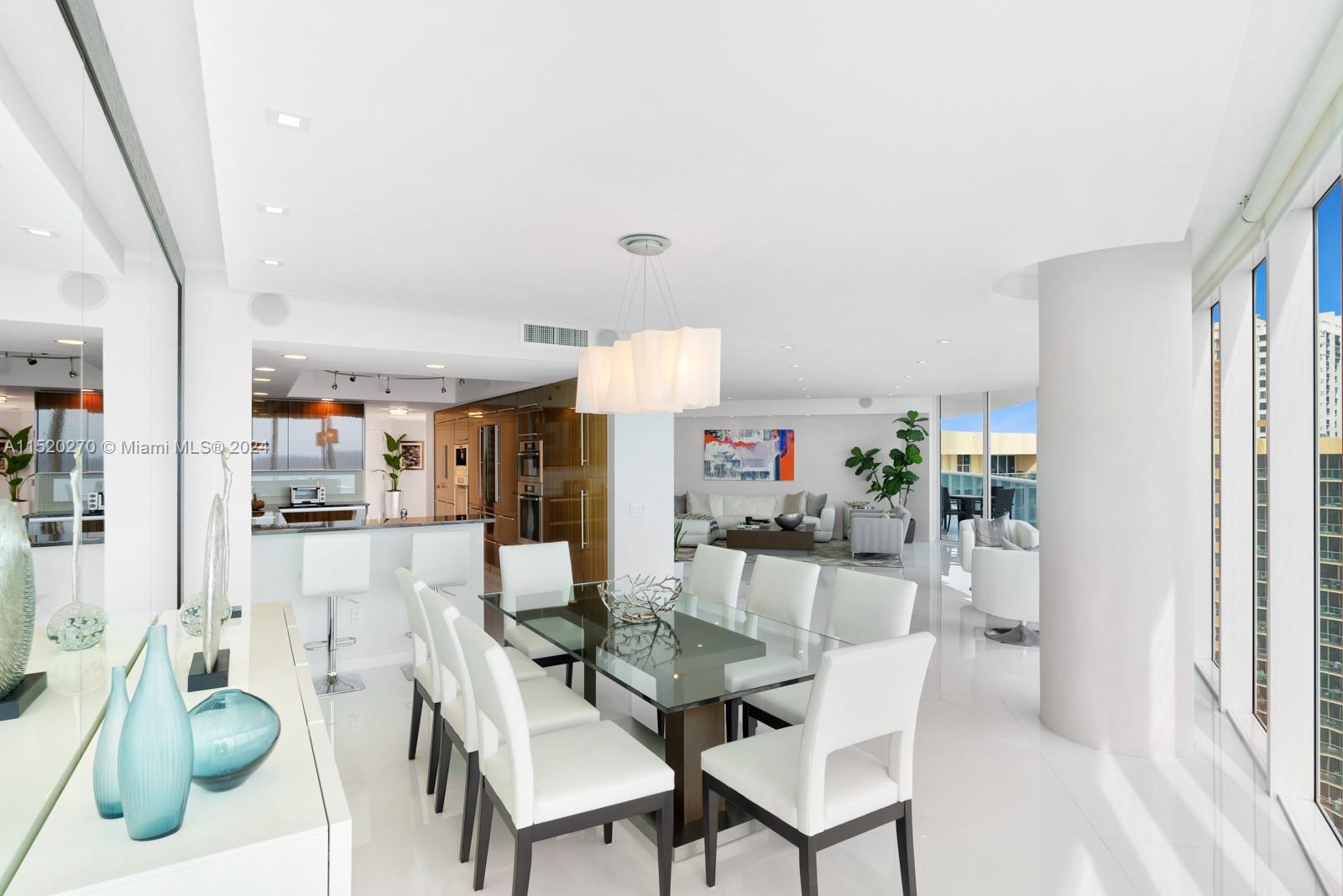 TRUMP HOLLYWOOD - Residential