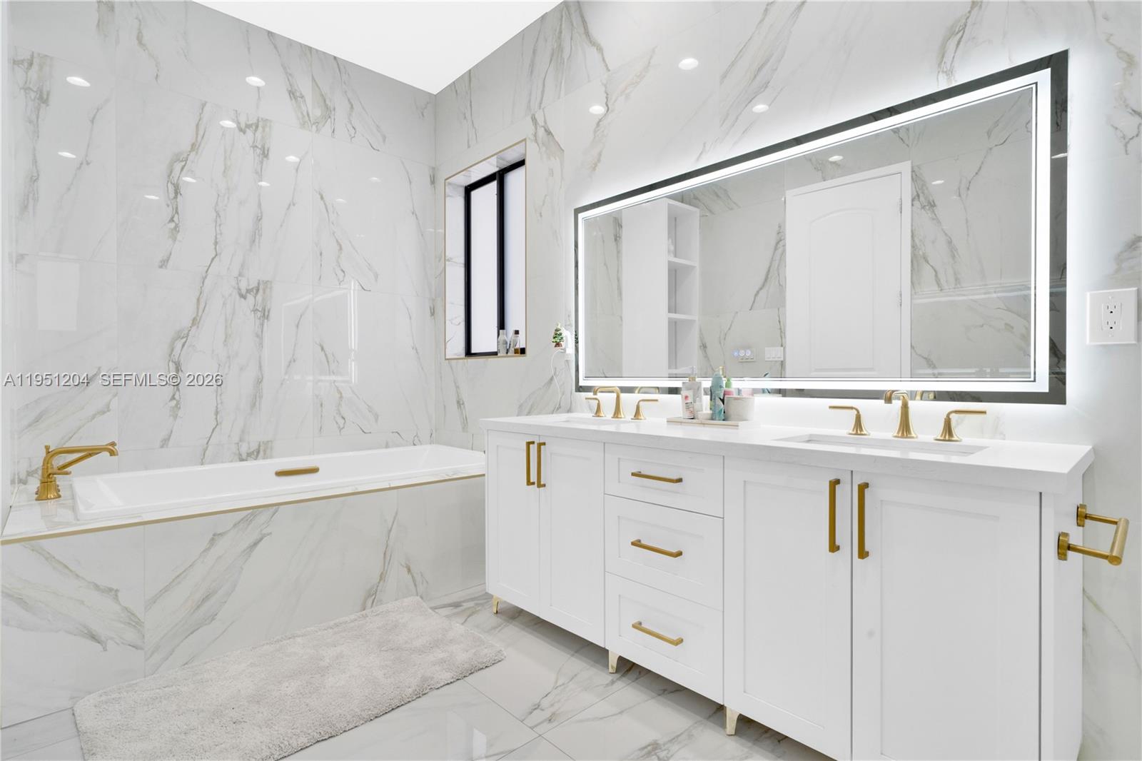 MIA ESTATES - Residential