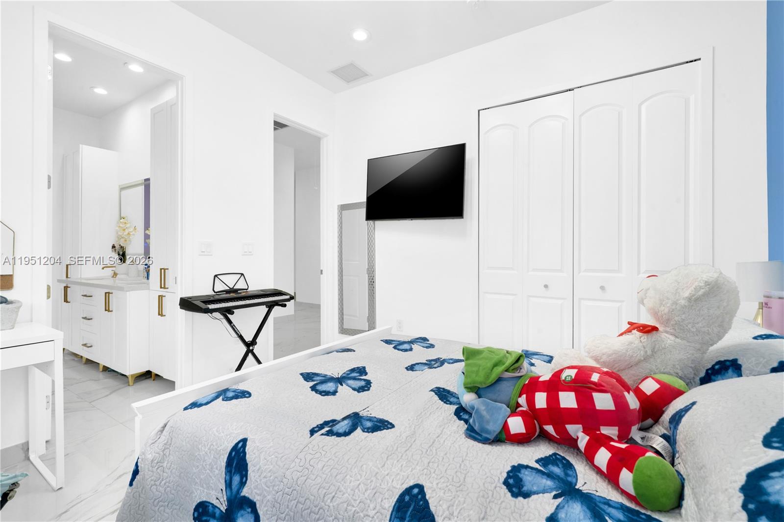 MIA ESTATES - Residential