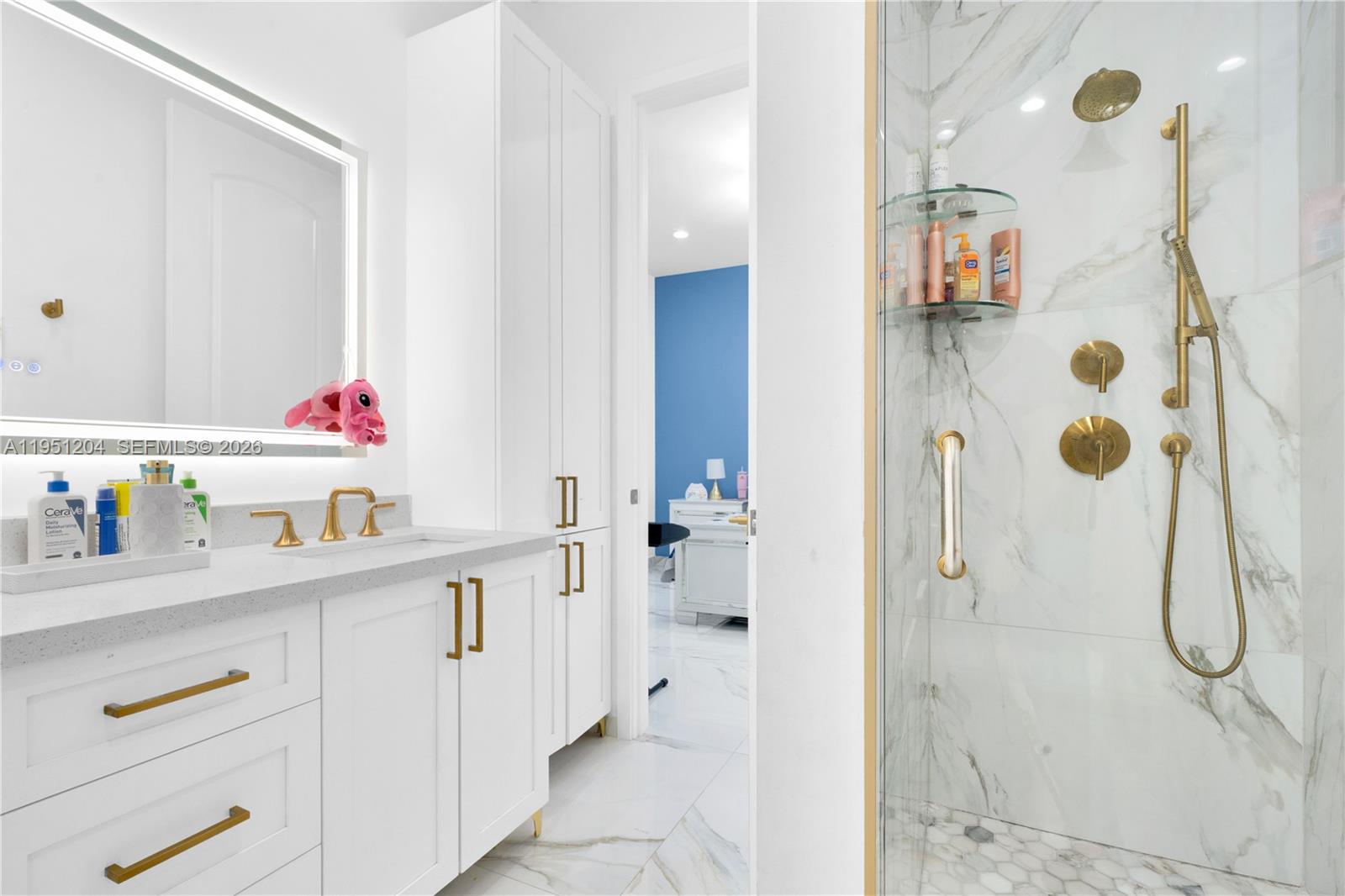 MIA ESTATES - Residential