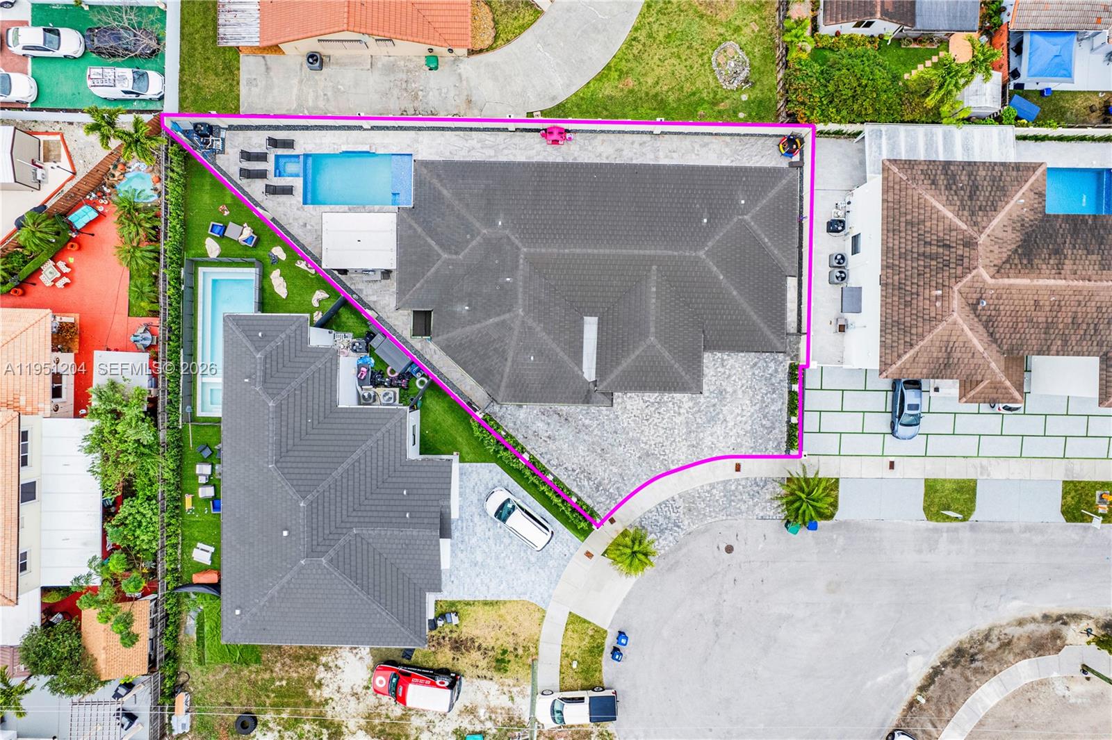 MIA ESTATES - Residential