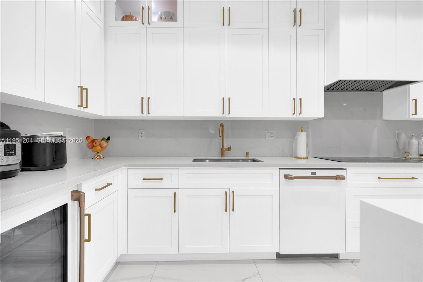 MIA ESTATES - Residential