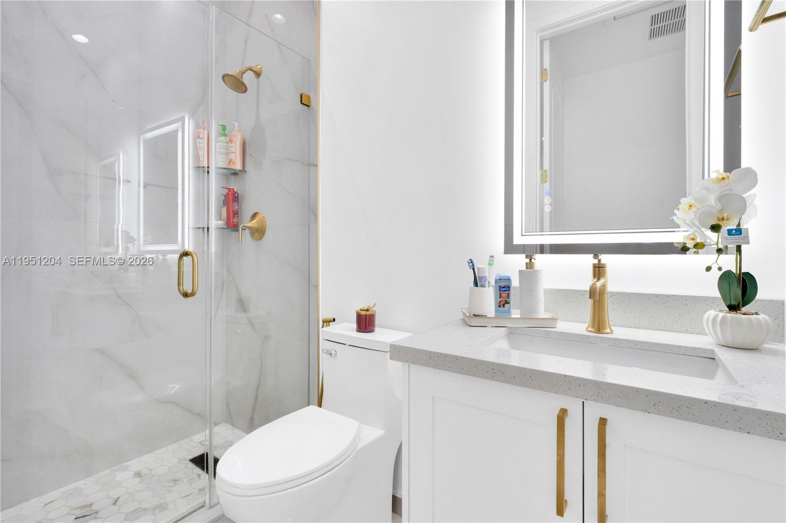 MIA ESTATES - Residential