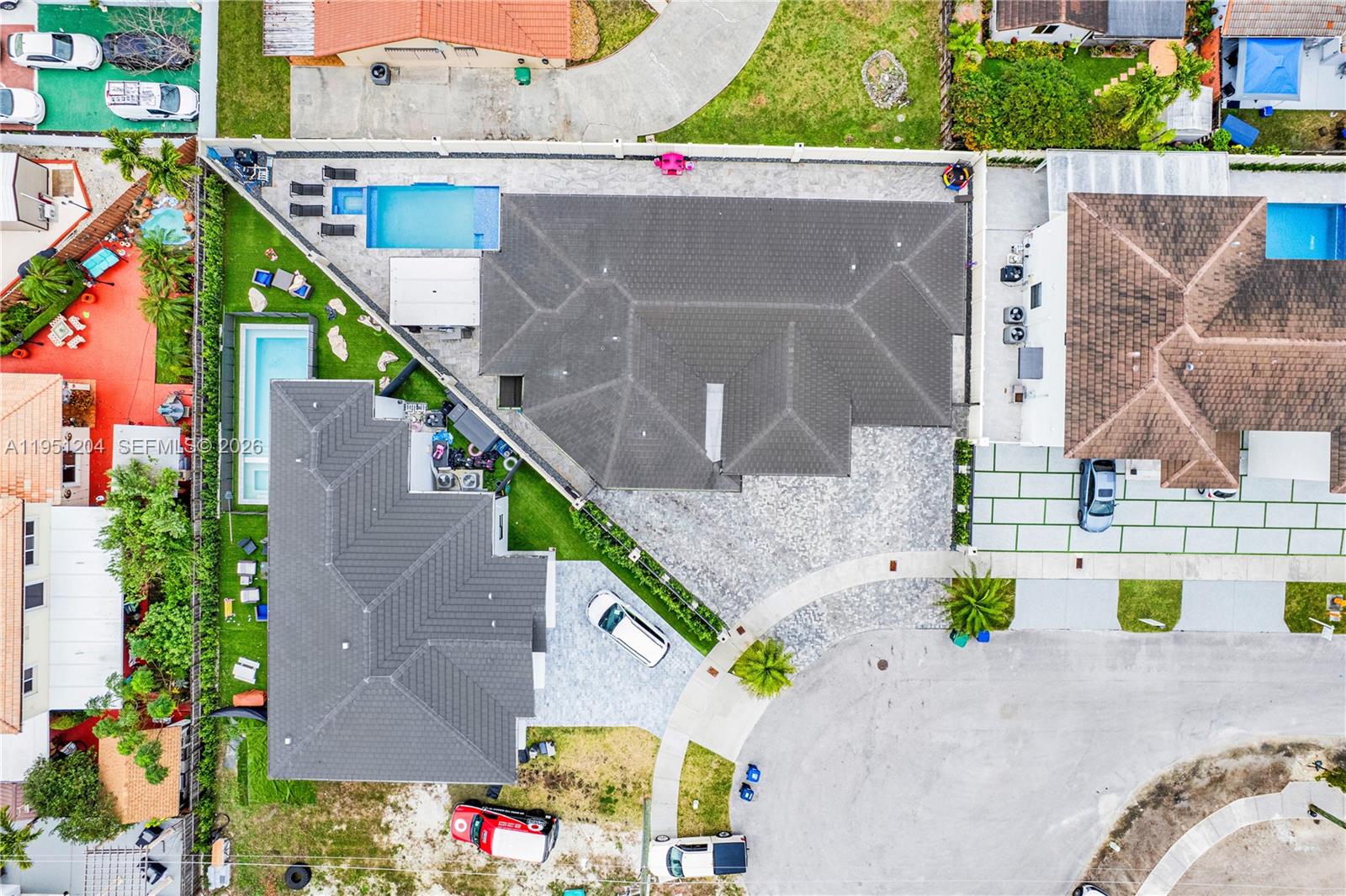 MIA ESTATES - Residential