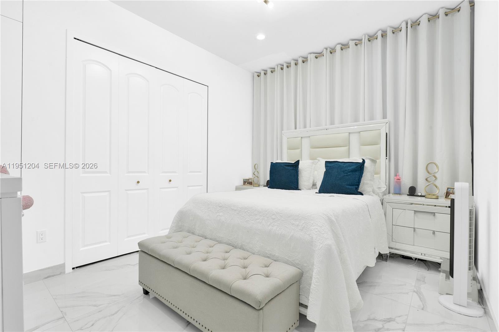 MIA ESTATES - Residential