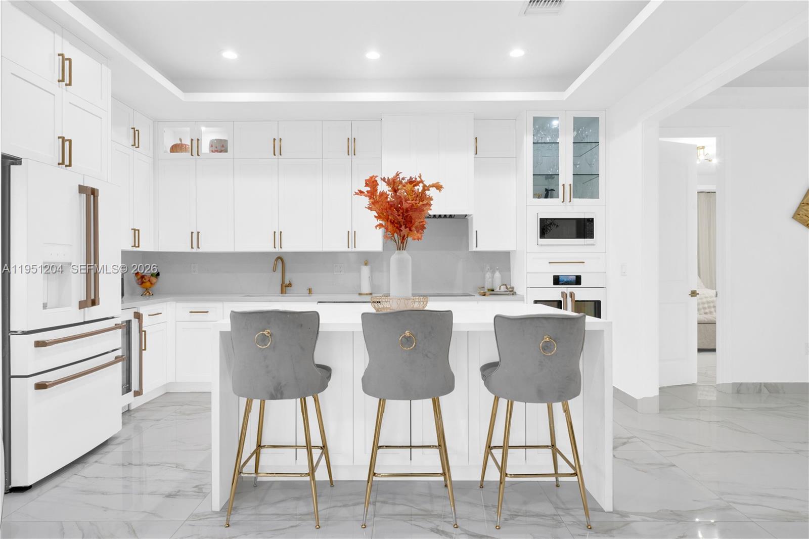 MIA ESTATES - Residential