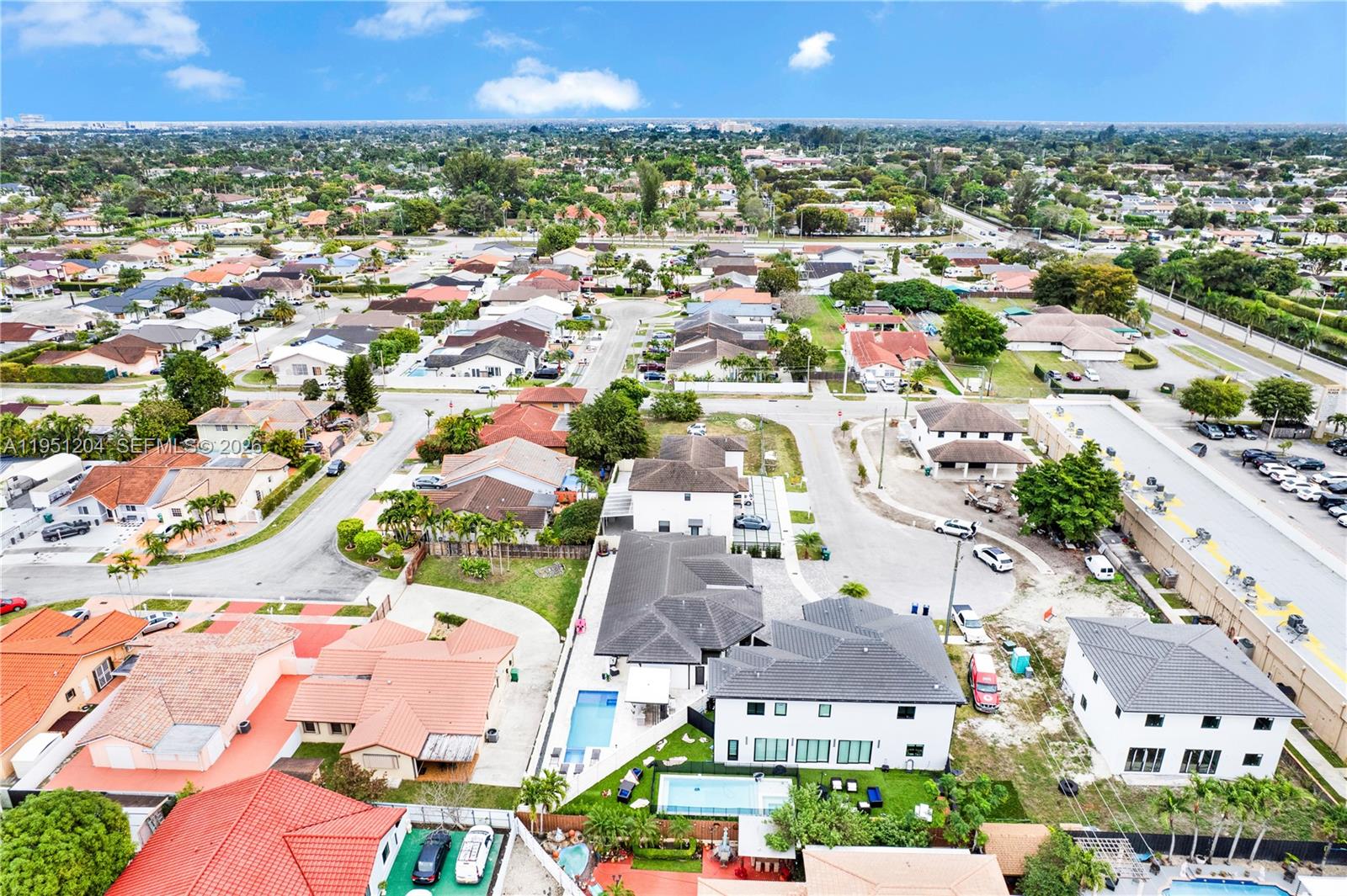 MIA ESTATES - Residential