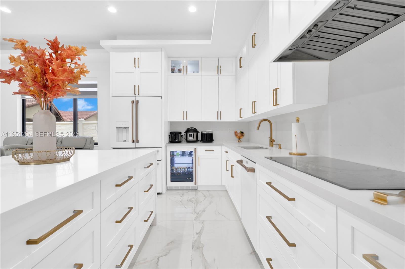 MIA ESTATES - Residential