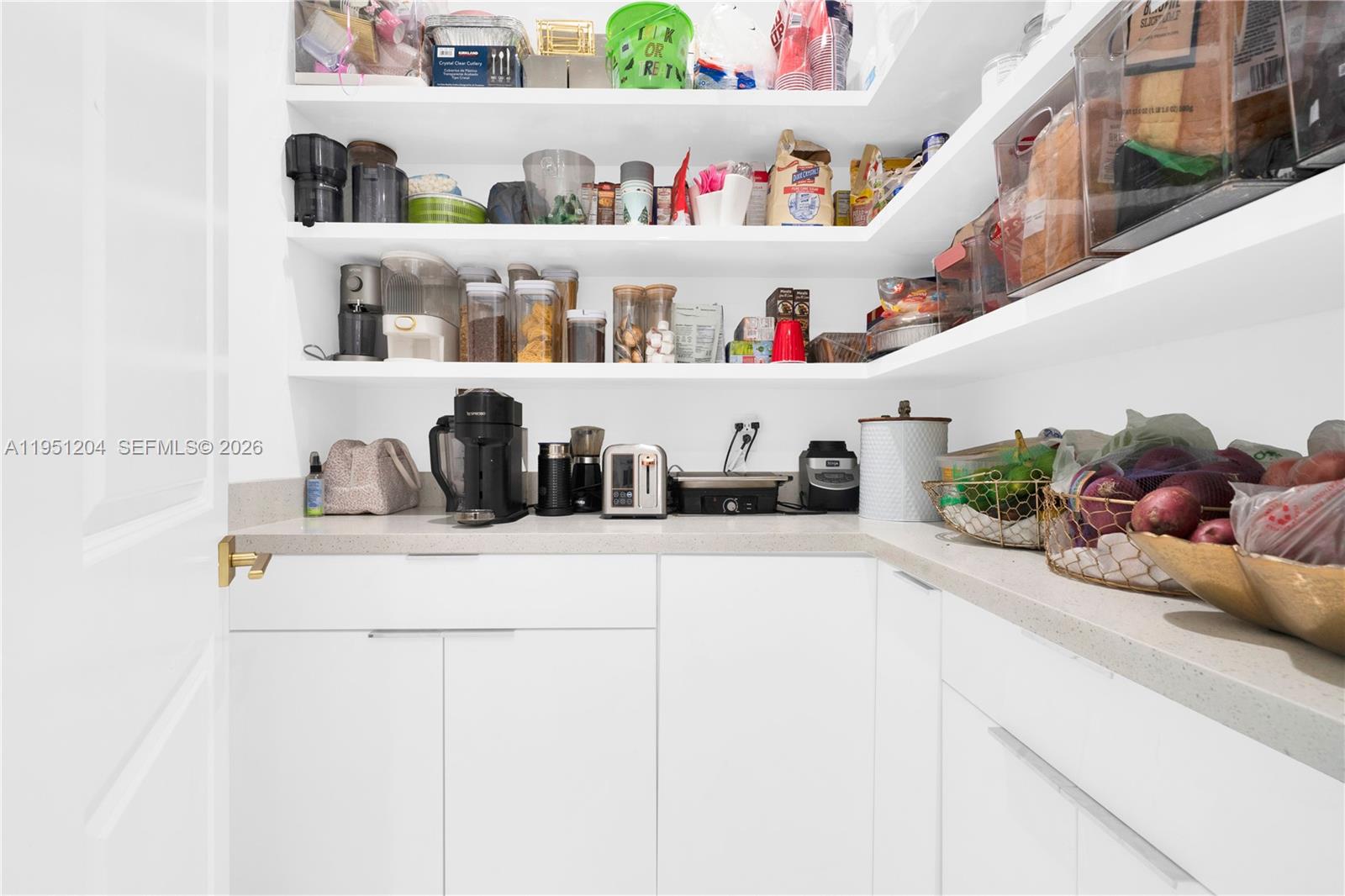 MIA ESTATES - Residential