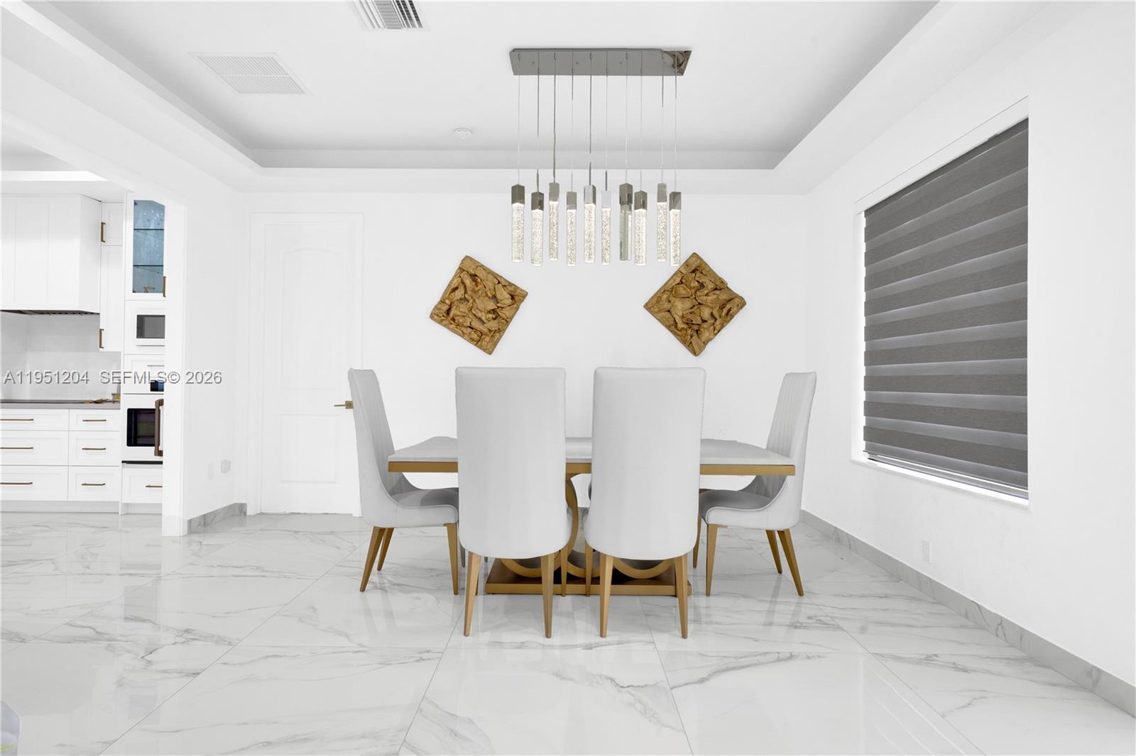 MIA ESTATES - Residential