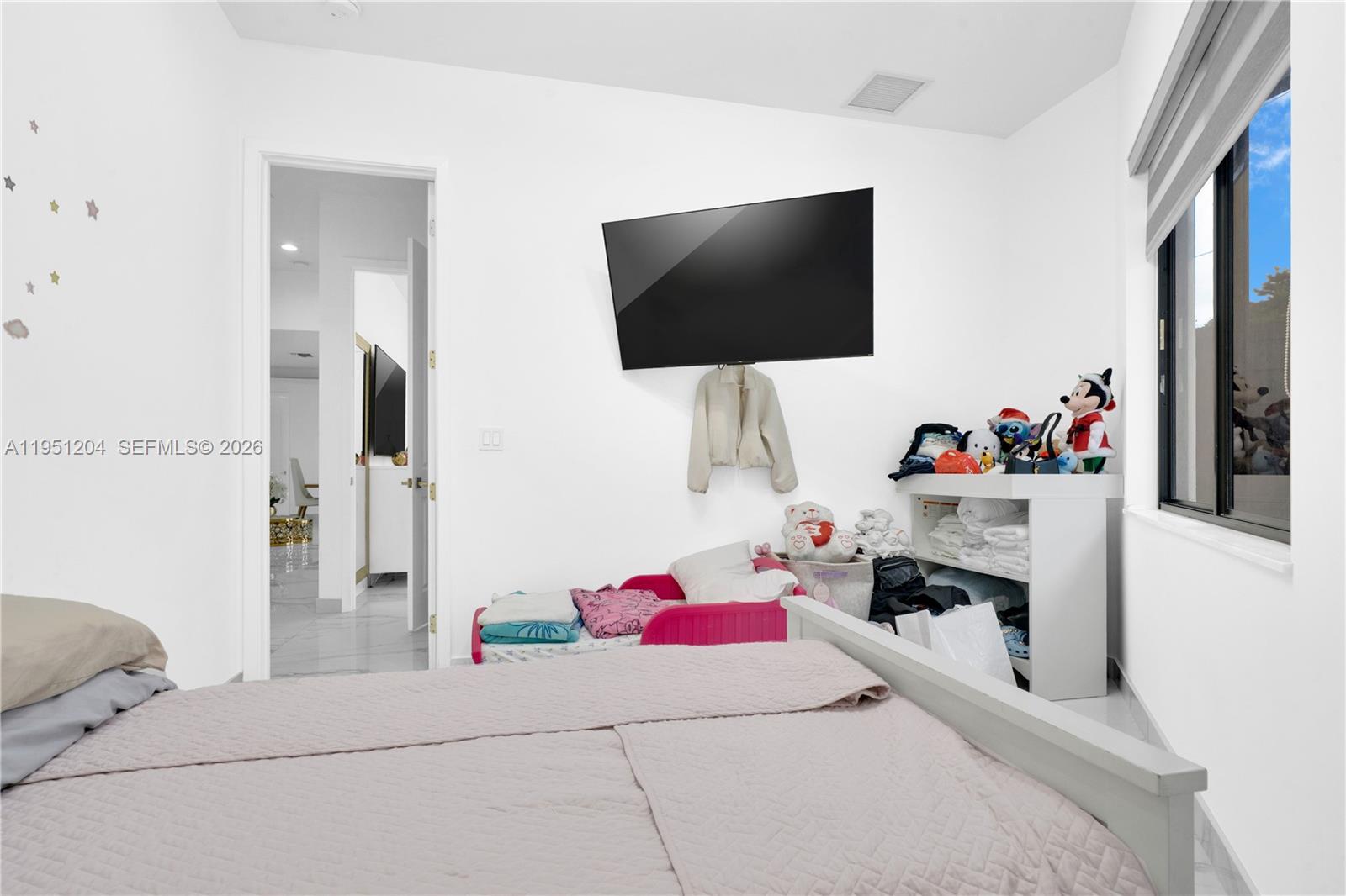 MIA ESTATES - Residential