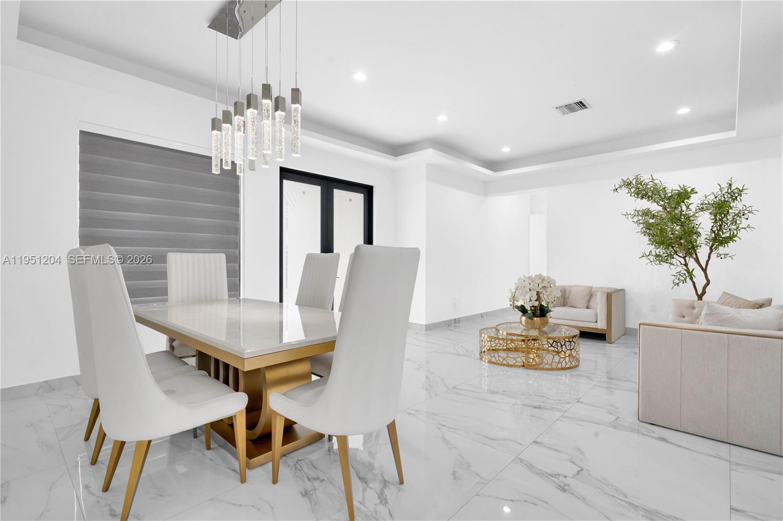 MIA ESTATES - Residential