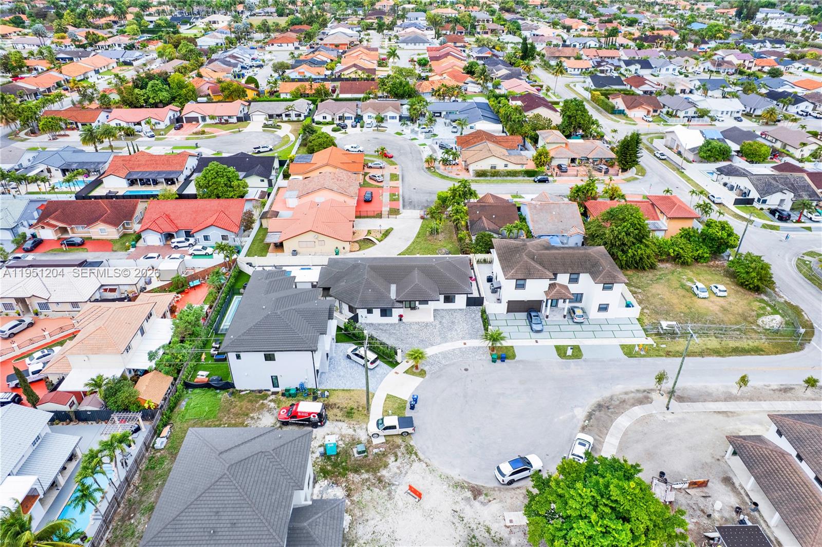 MIA ESTATES - Residential