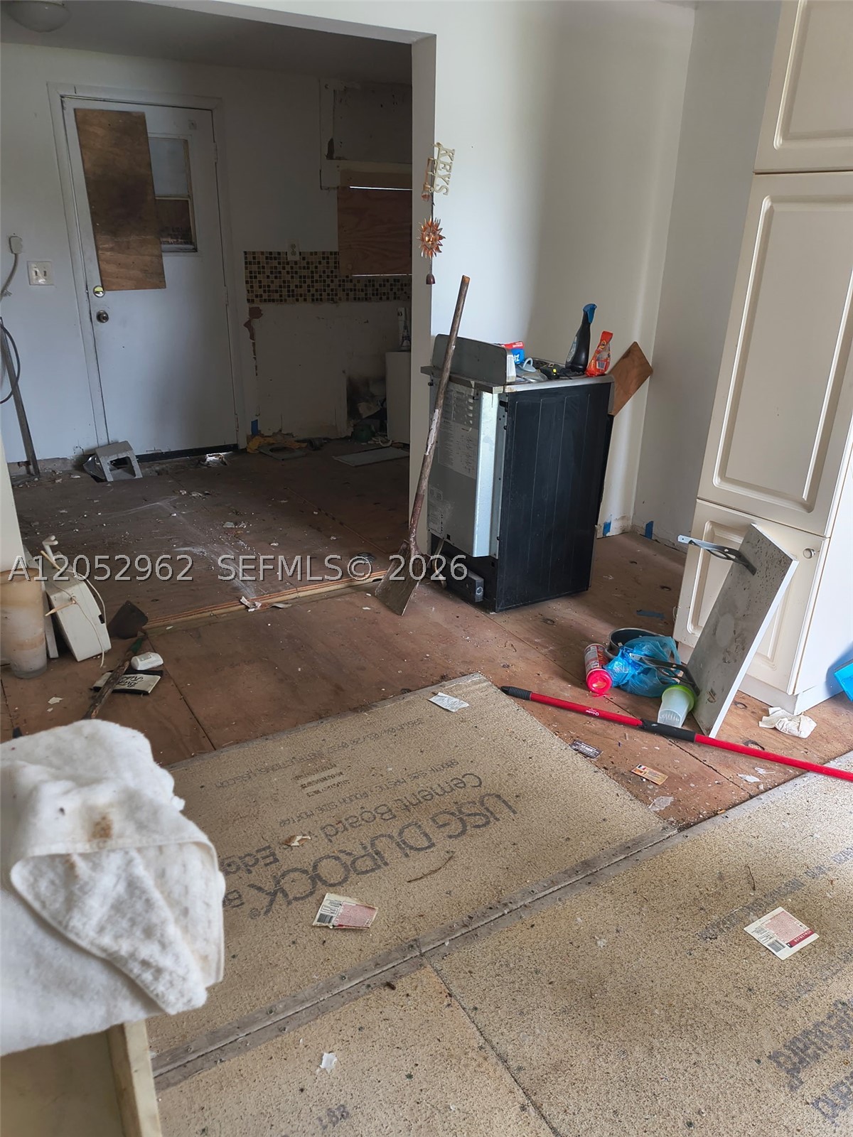 214 N 61st Ter