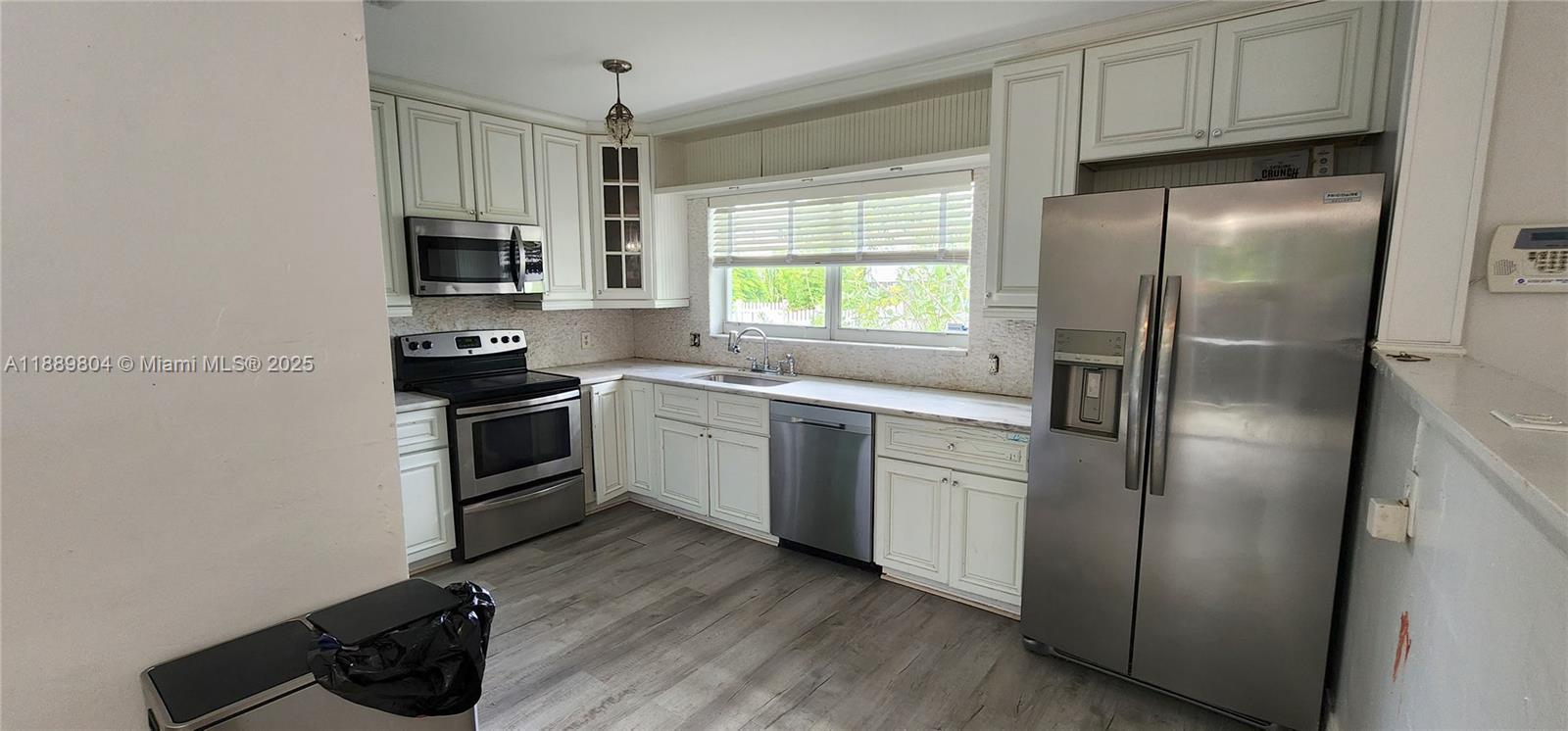 SPANISH VILLAGE - Residential Lease
