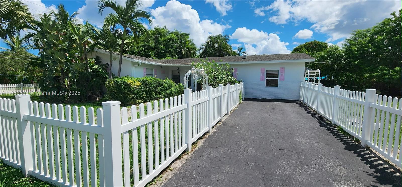 SPANISH VILLAGE - Residential Lease