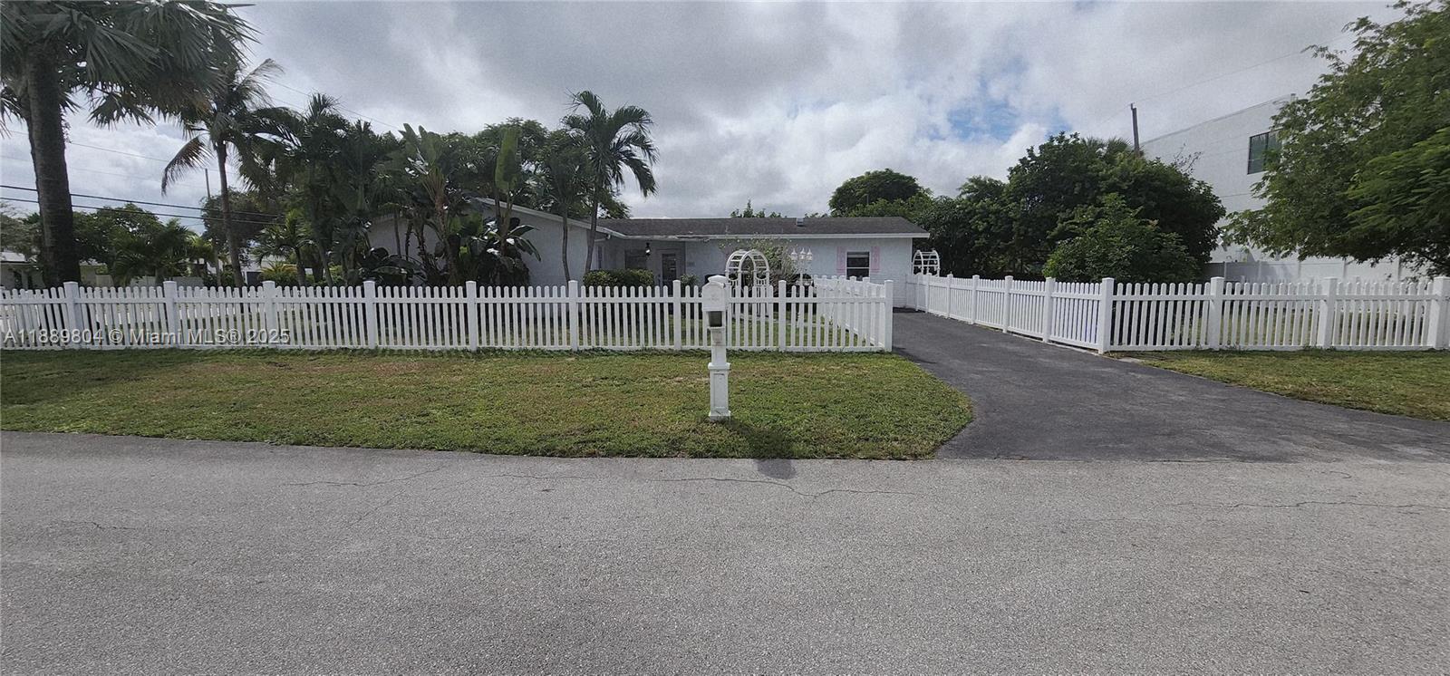 SPANISH VILLAGE - Residential Lease