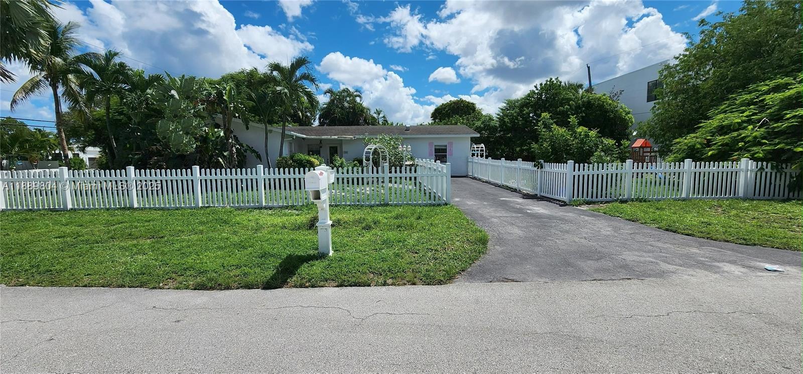 SPANISH VILLAGE - Residential Lease