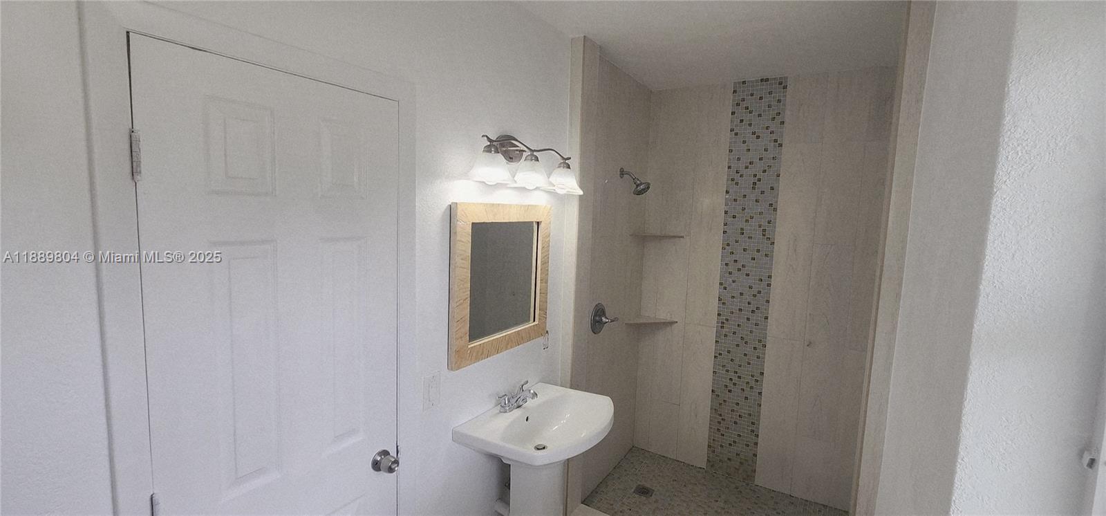 SPANISH VILLAGE - Residential Lease