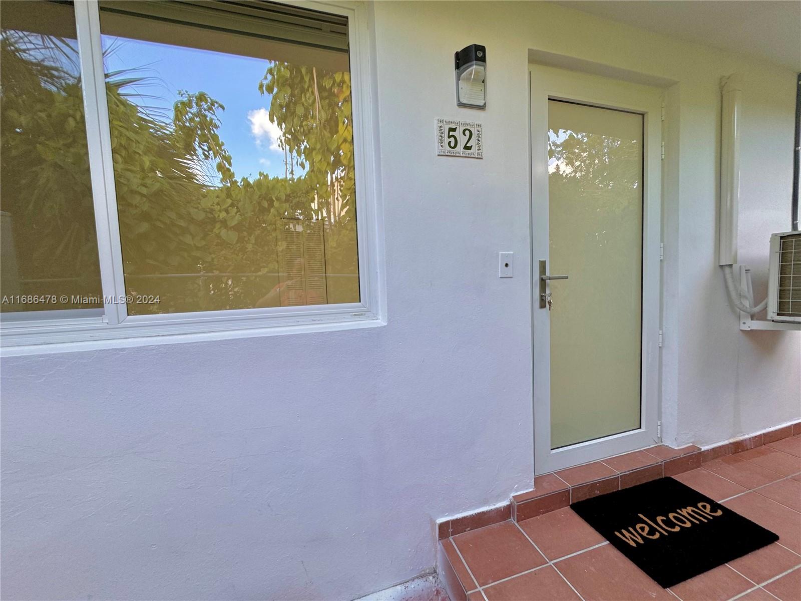 52 Flagami Blvd Blvd A, Miami, Broward County, Florida - 1 Bedrooms  
1 Bathrooms - 