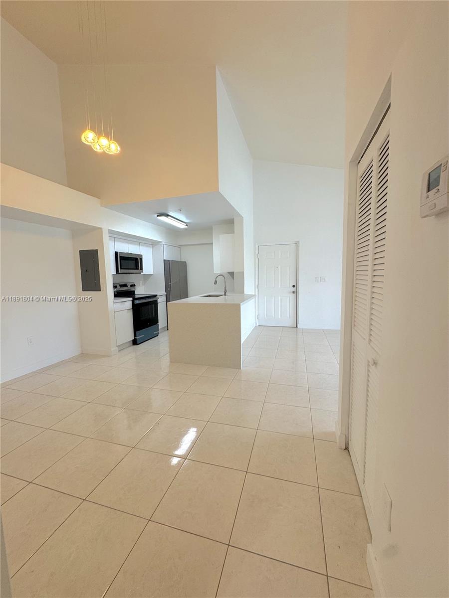 DEVONAIRE CONDO AT PEMBRO - Residential Lease