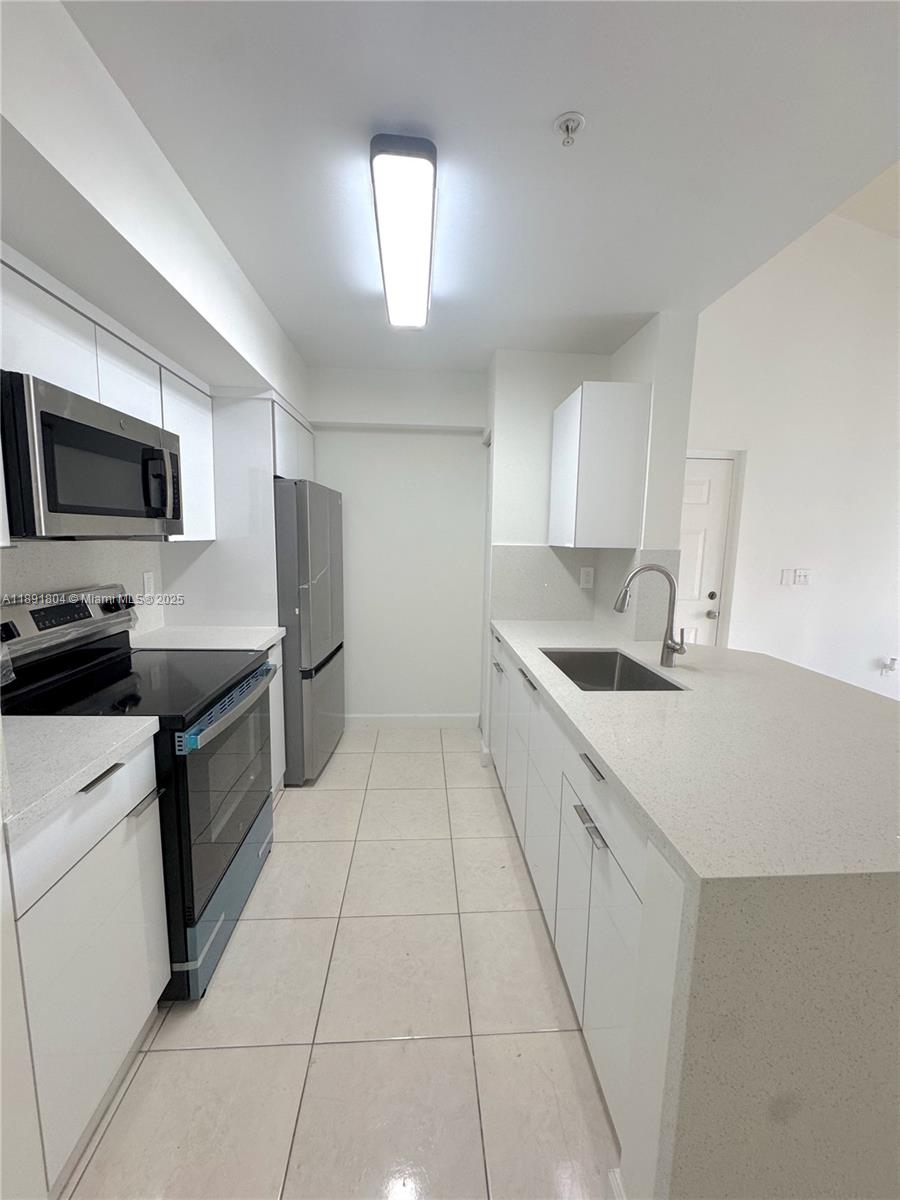 DEVONAIRE CONDO AT PEMBRO - Residential Lease
