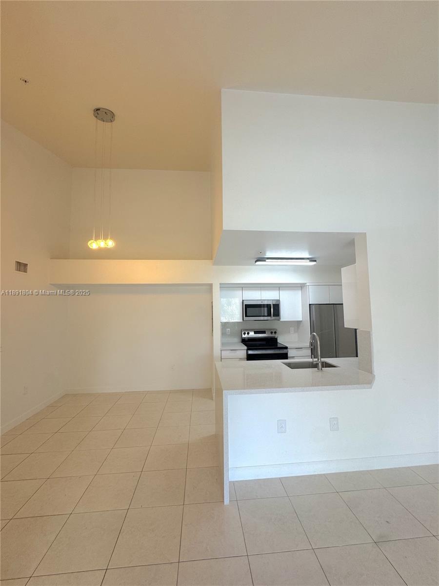 DEVONAIRE CONDO AT PEMBRO - Residential Lease