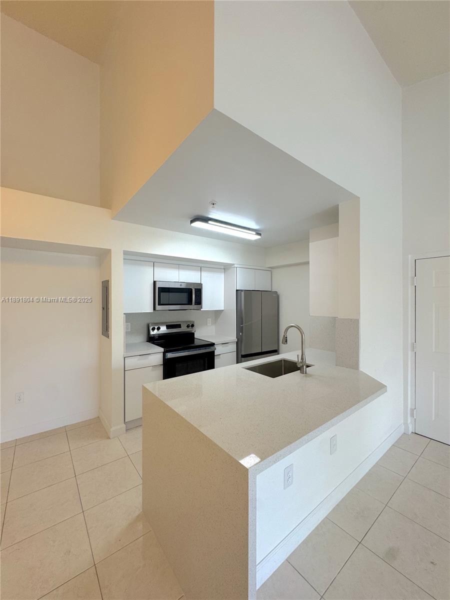 DEVONAIRE CONDO AT PEMBRO - Residential Lease